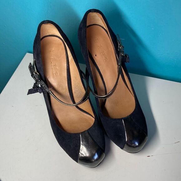 L. A. M. B. Gwen Stefani Womens Size 8 Black Leather Spike 4" Heels 1" Platform - Picture 2 of 16